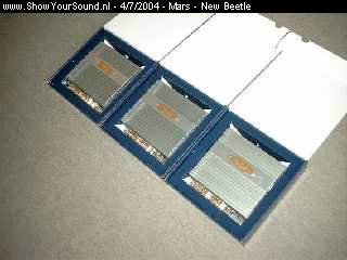 showyoursound.nl - Het einde is in zicht - Mars - New Beetle - showyoursound_-_49.jpg - 3x de Stereo 100 van Genesis. Klein en fijn!!!
